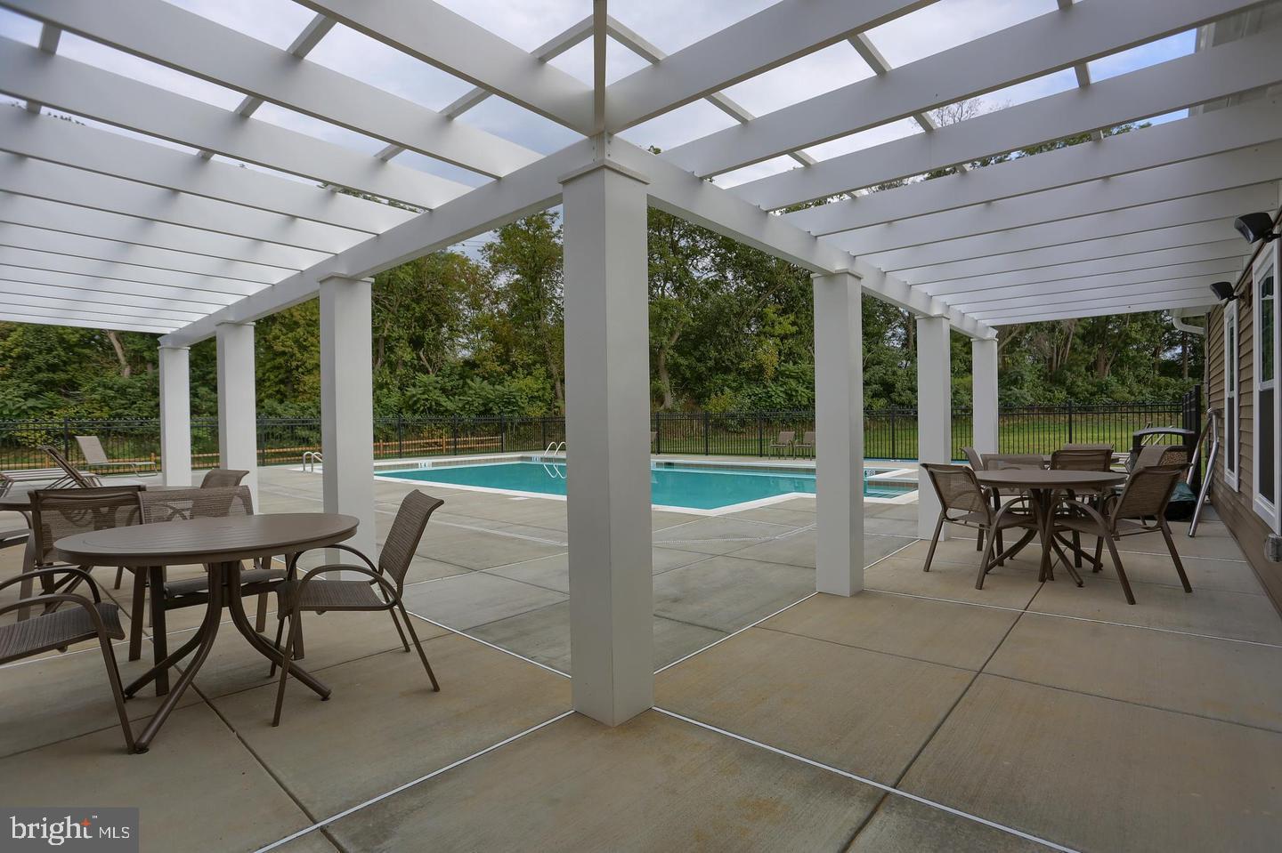 732 FARMWOOD LANE