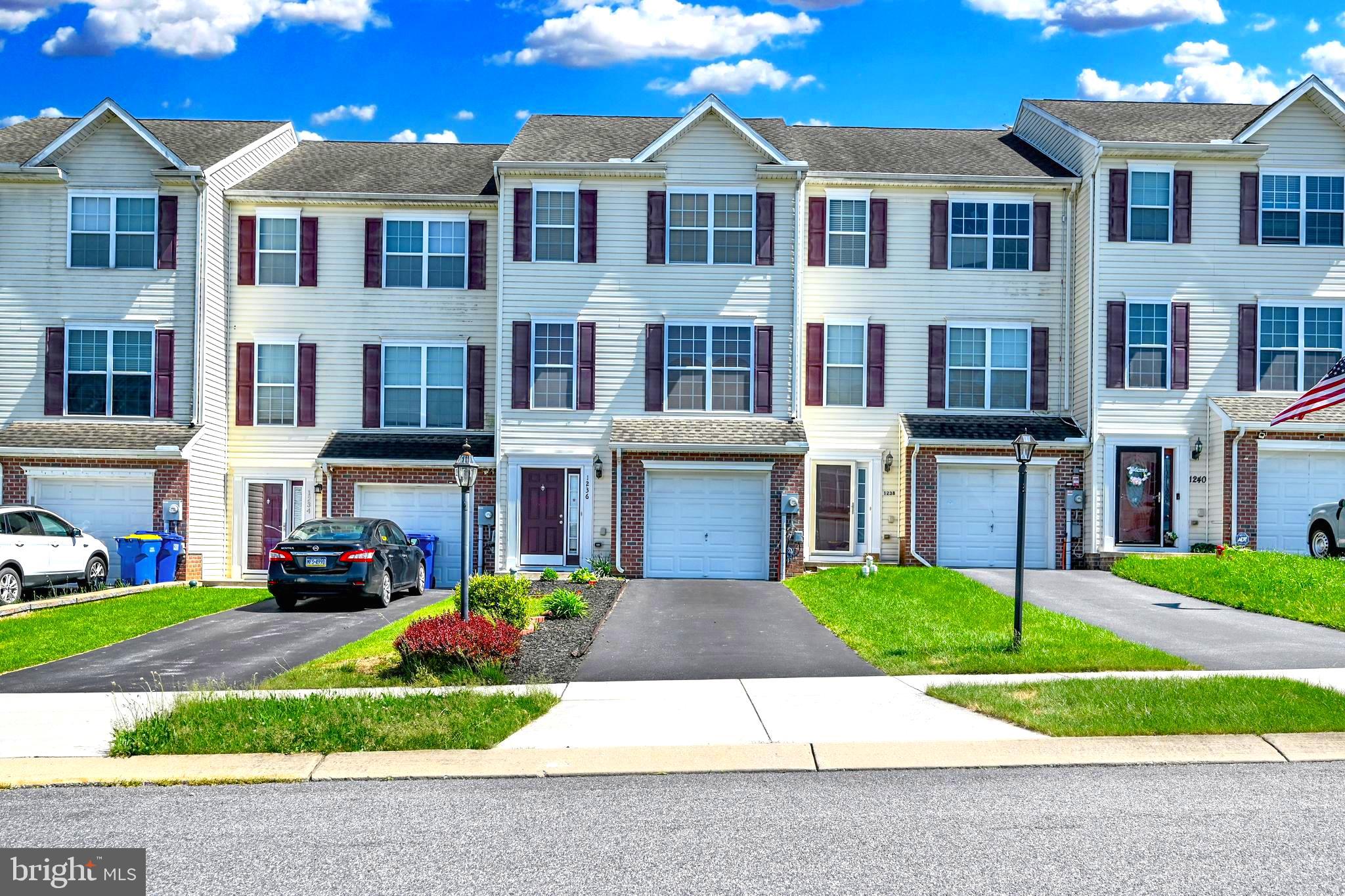 1236 LEDGE DRIVE
