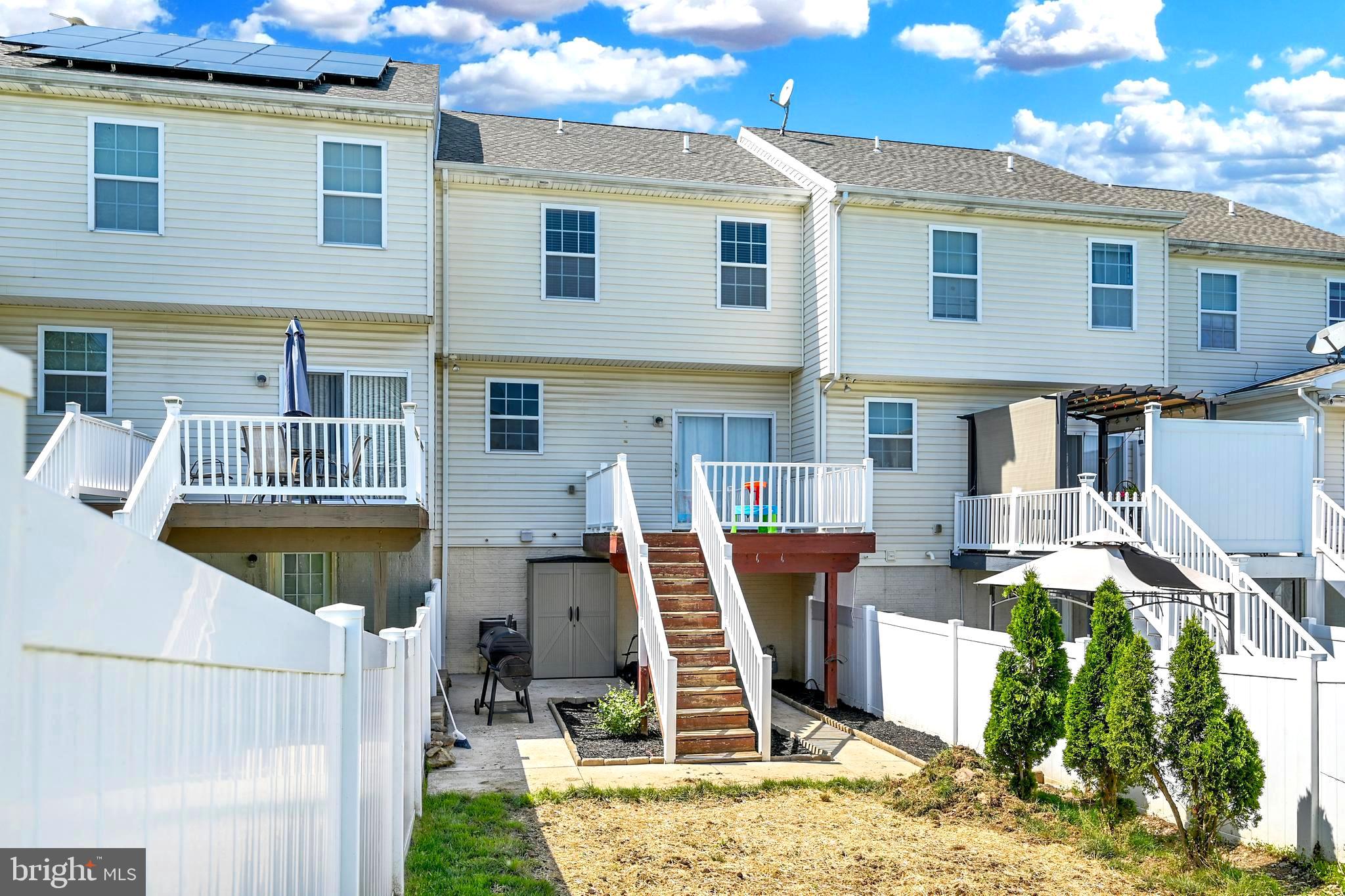 1236 LEDGE DRIVE