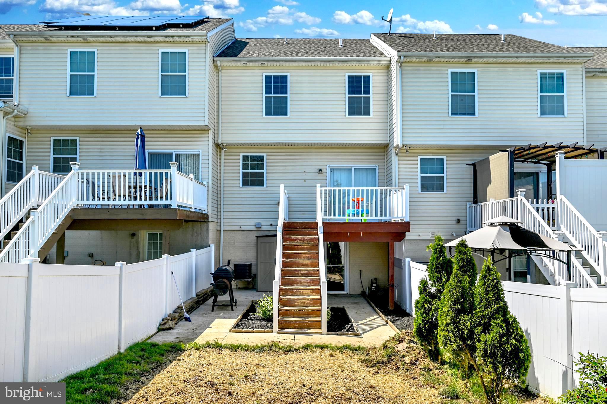 1236 LEDGE DRIVE