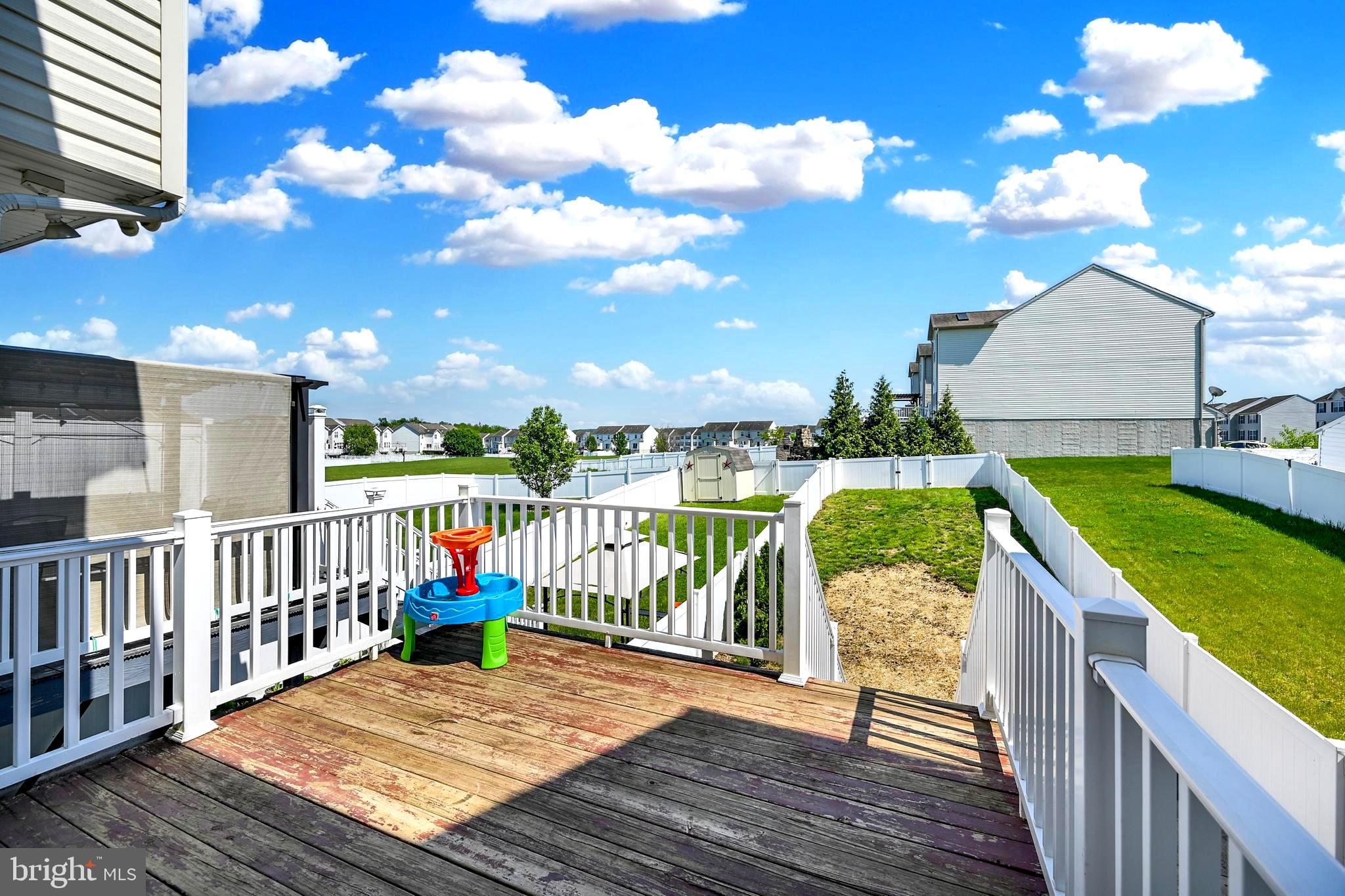 1236 LEDGE DRIVE