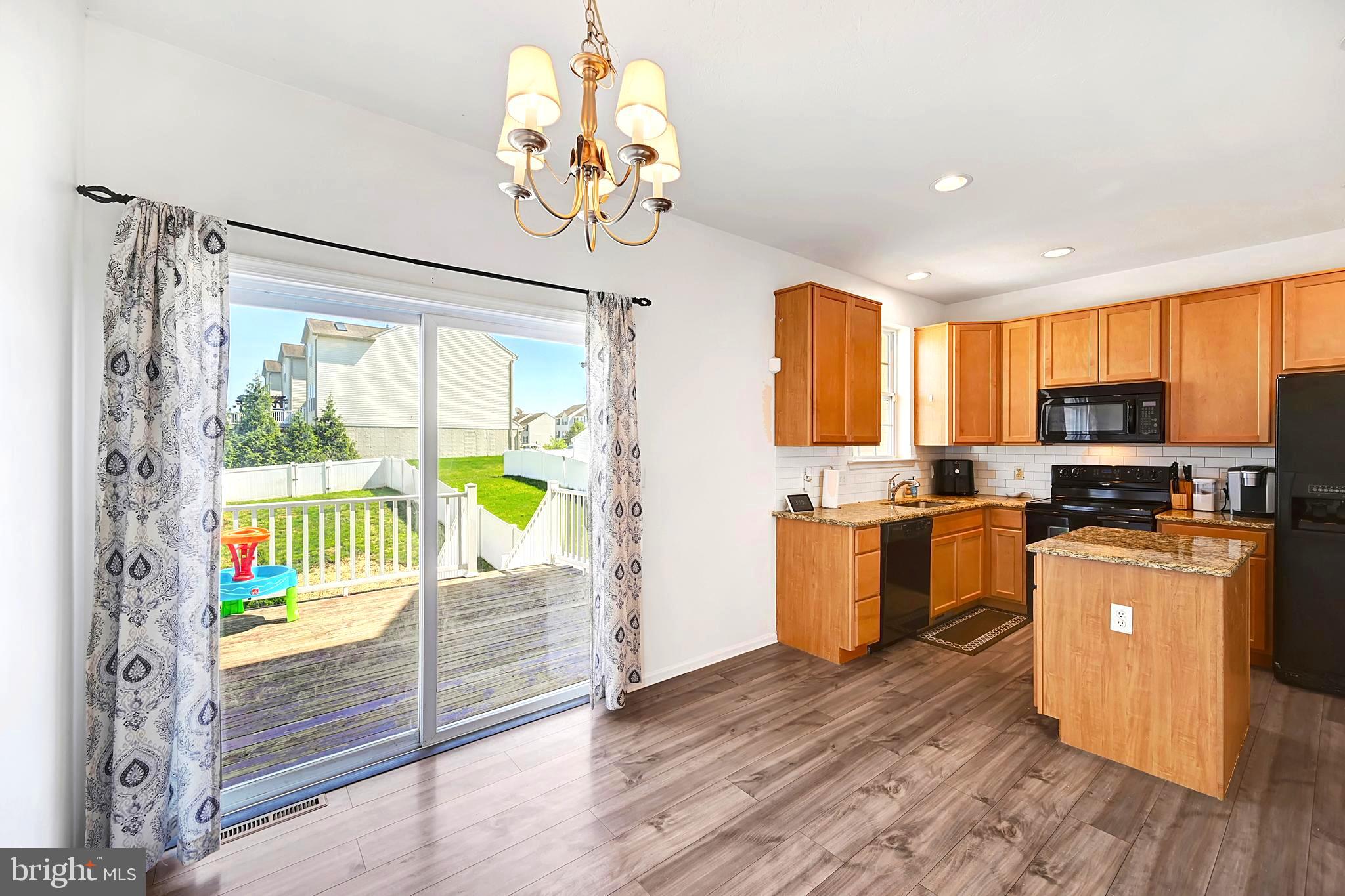 1236 LEDGE DRIVE