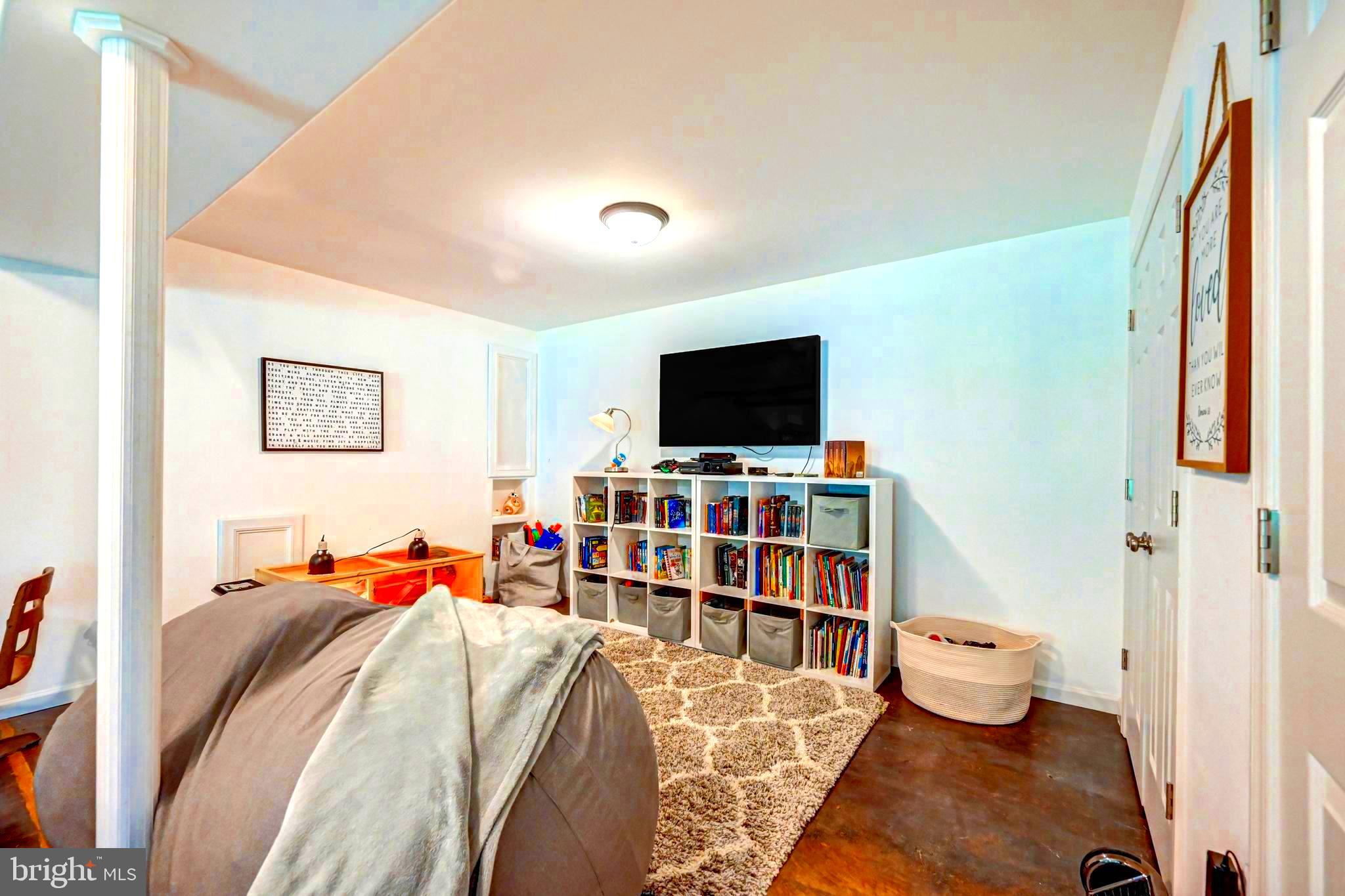 524 MISTY HILL DRIVE