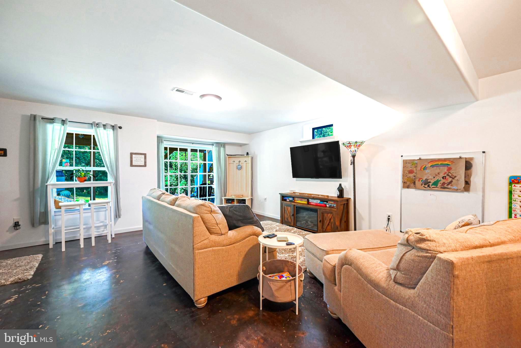 524 MISTY HILL DRIVE