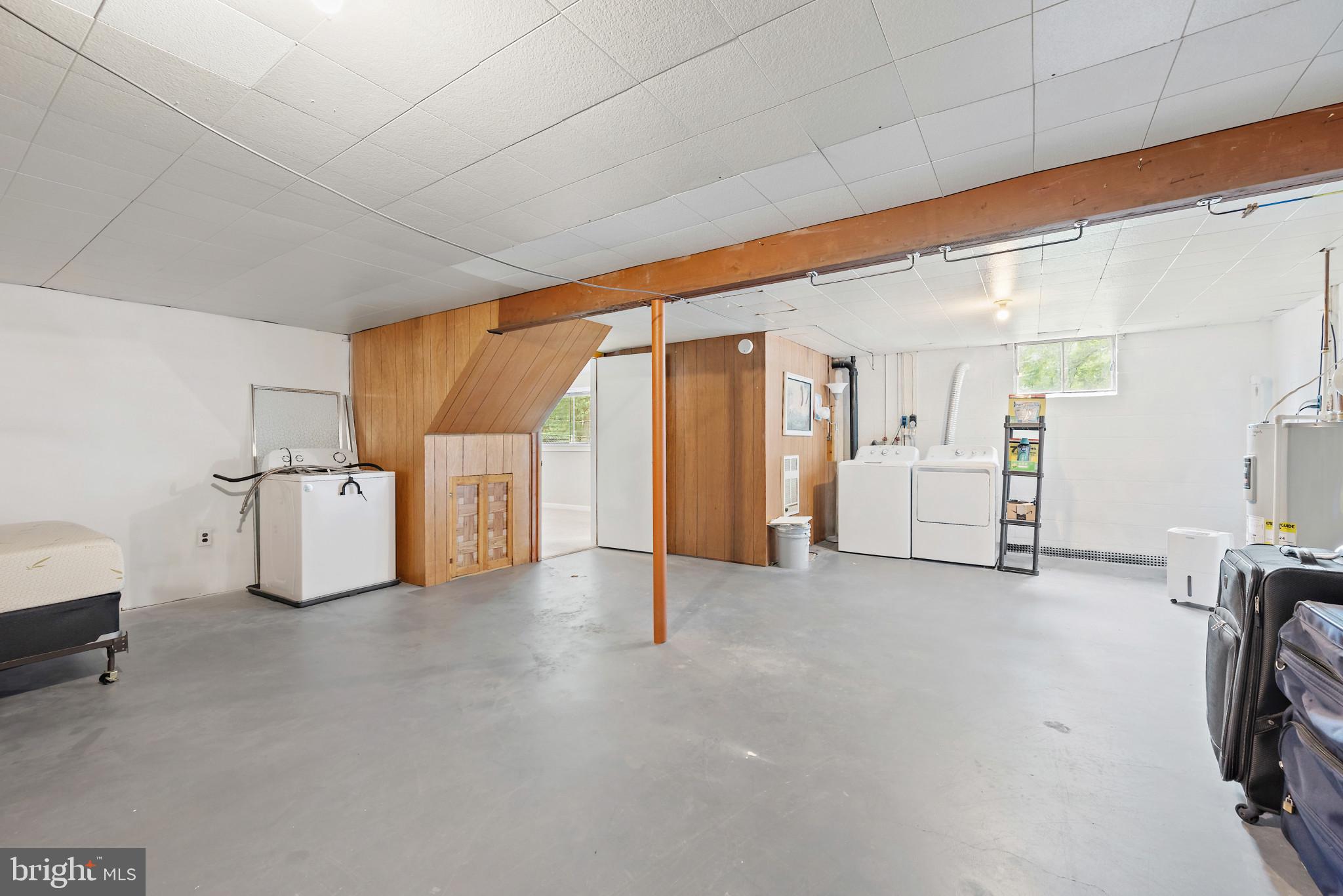 1841 POWDER MILL ROAD