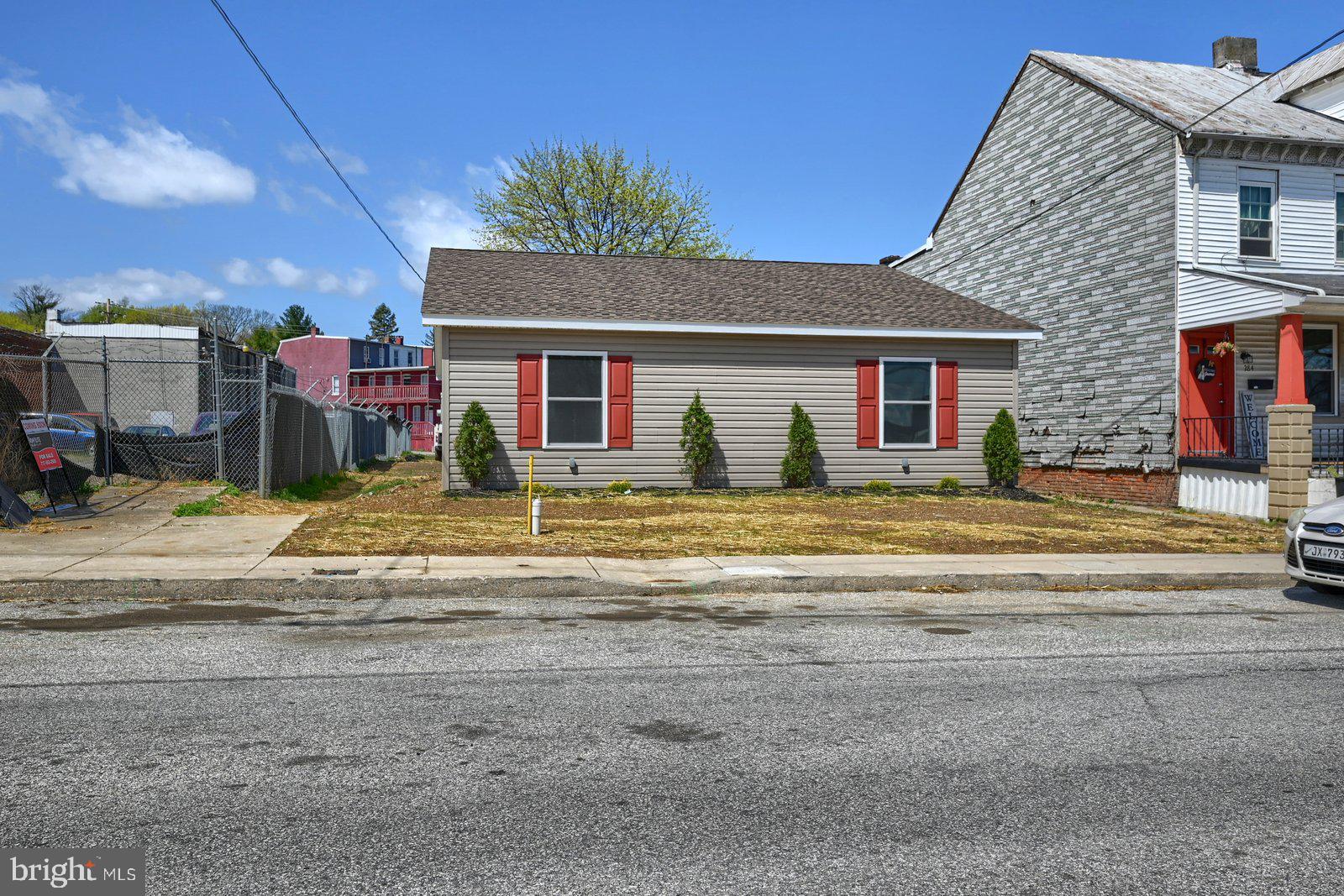 282 COTTAGE HILL RD