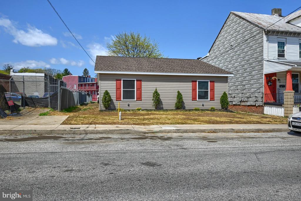 282 COTTAGE HILL RD