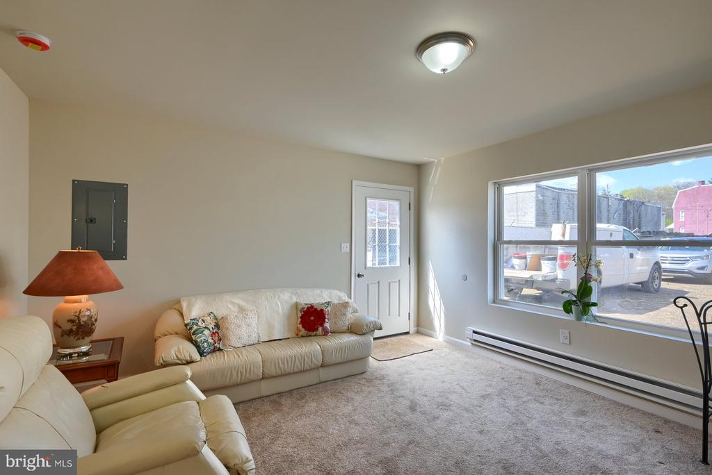282 COTTAGE HILL RD