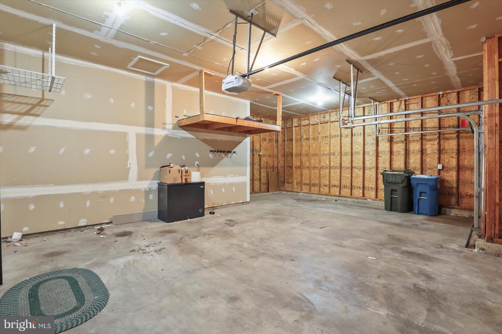 1280 CRANBERRY LANE W