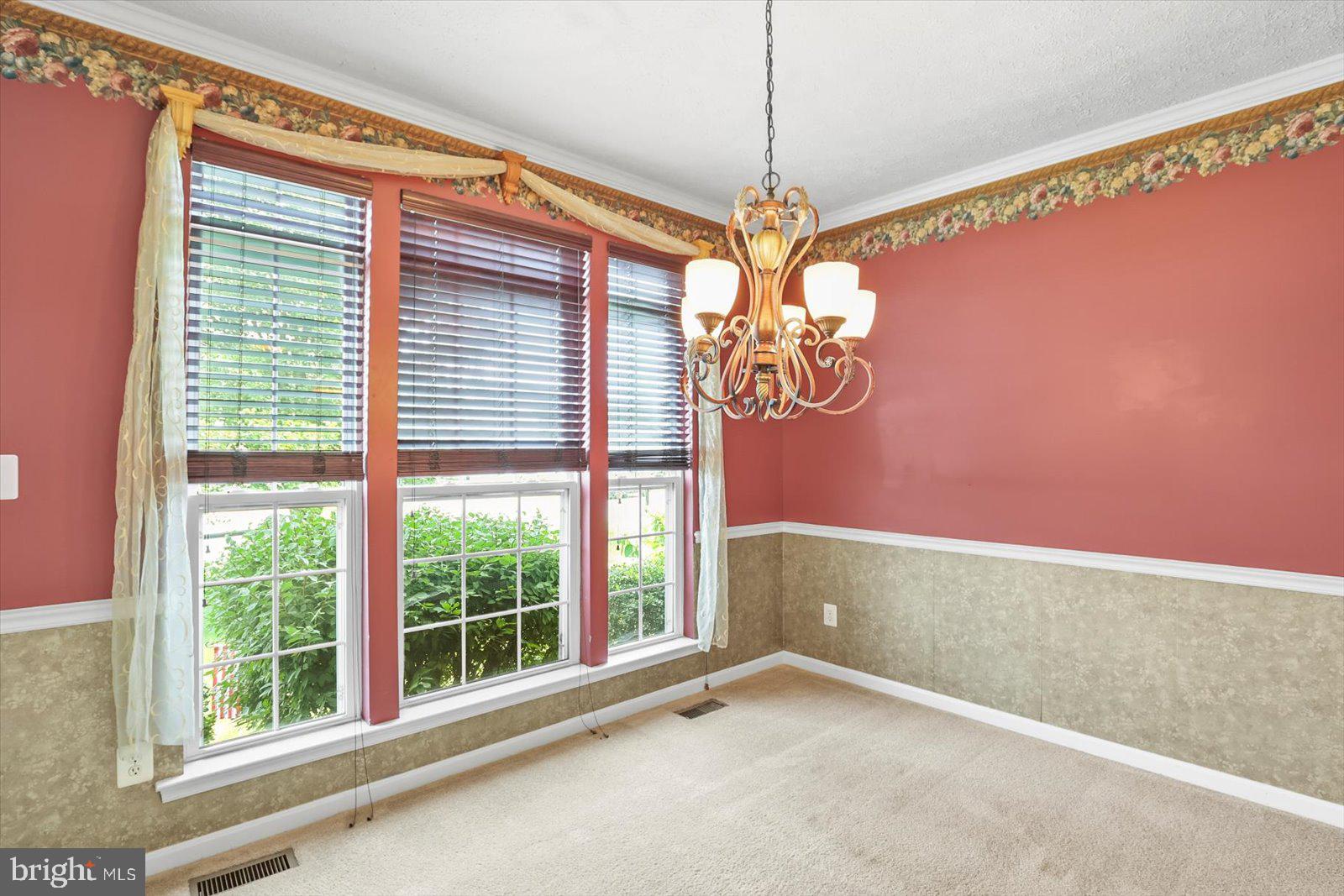 1280 CRANBERRY LANE W