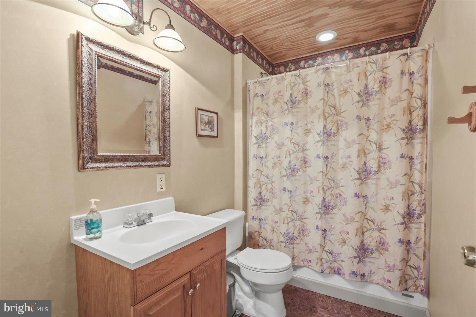 1280 CRANBERRY LANE W