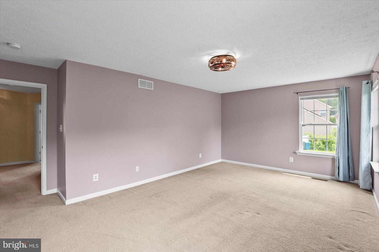 1280 CRANBERRY LANE W