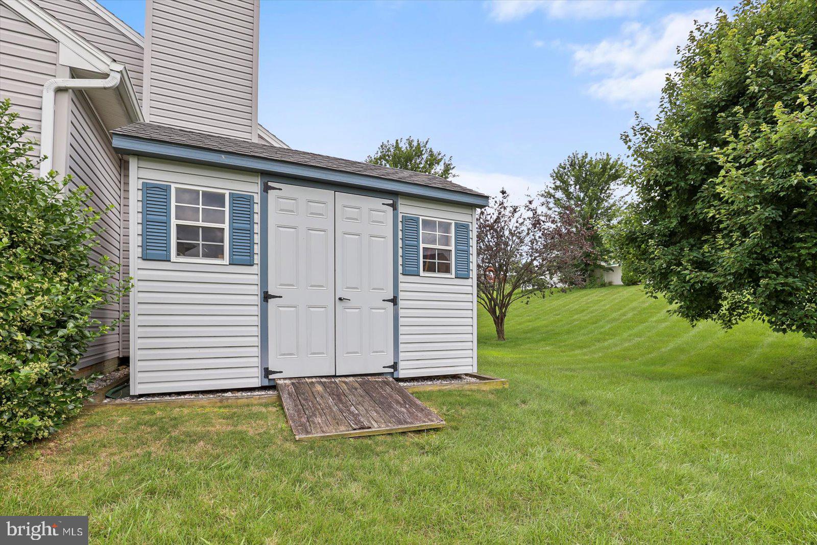 1280 CRANBERRY LANE W