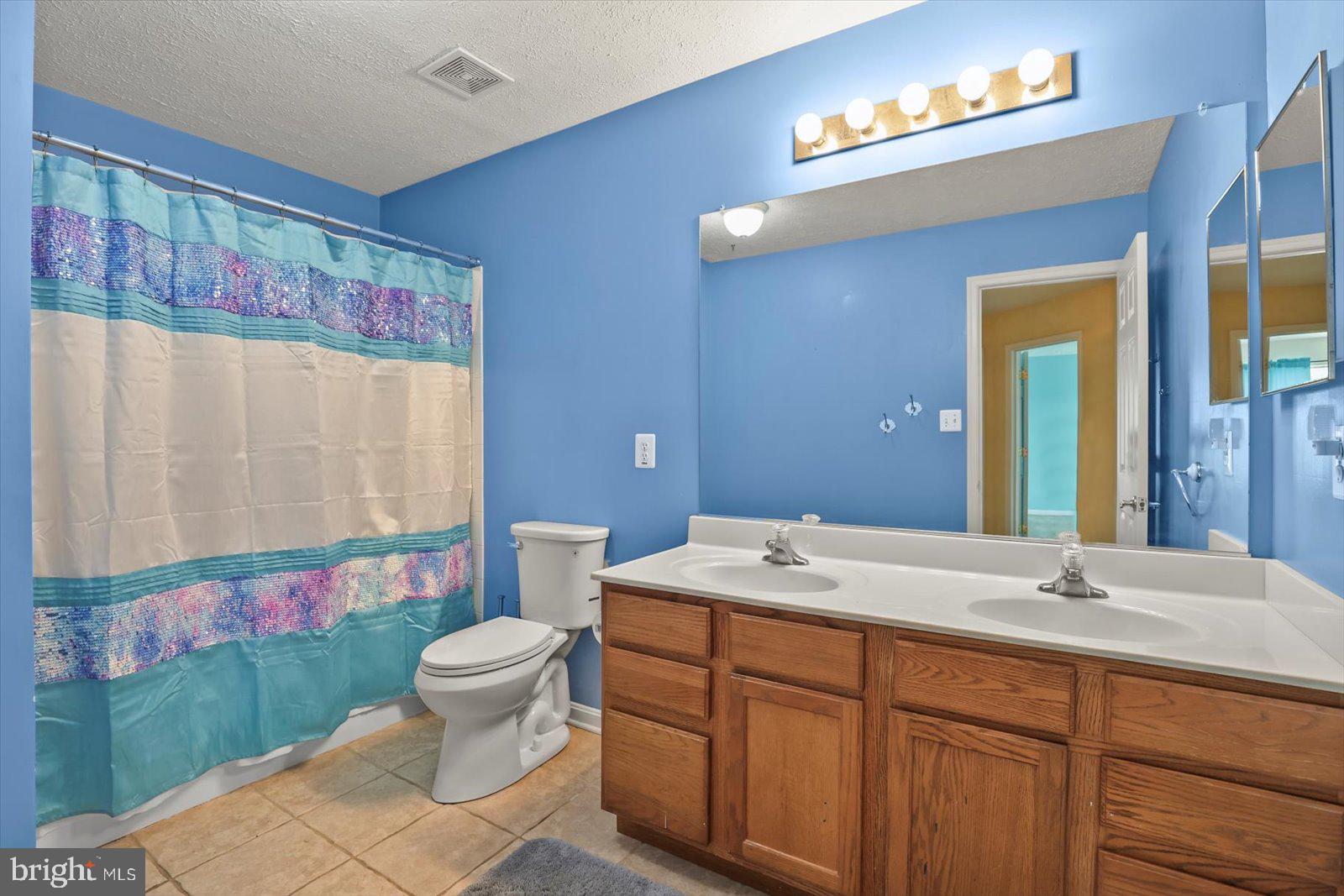 1280 CRANBERRY LANE W