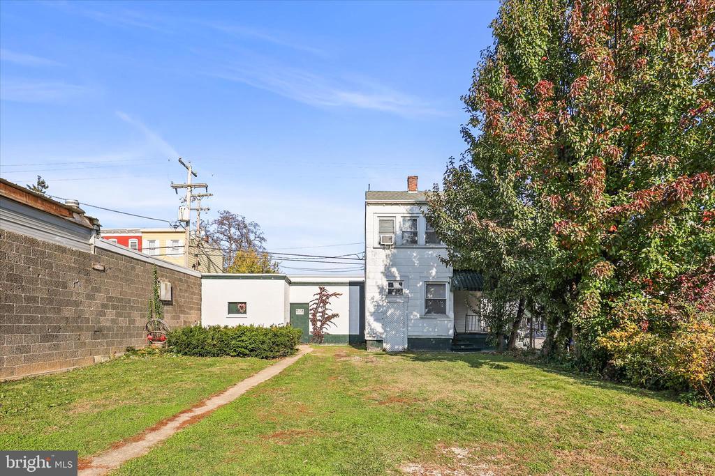 32 S WEST STREET