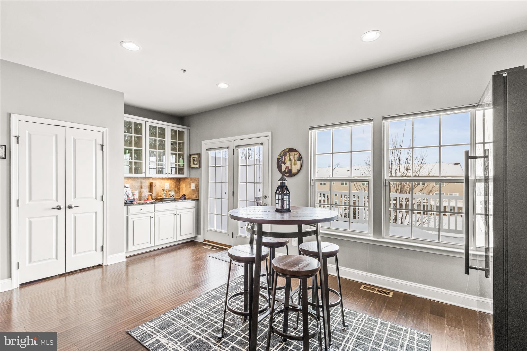 1265 ELDERSLIE LANE