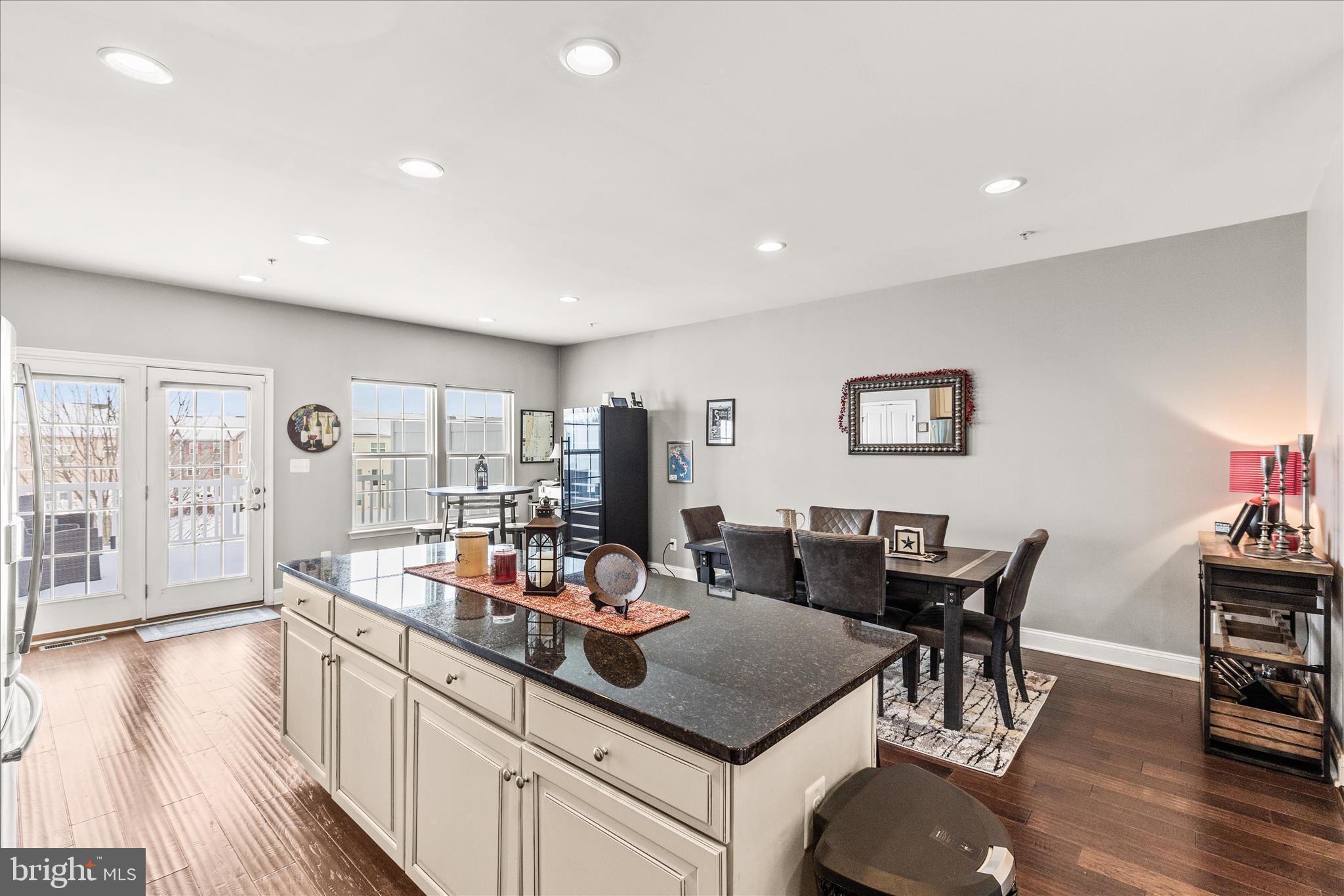1265 ELDERSLIE LANE