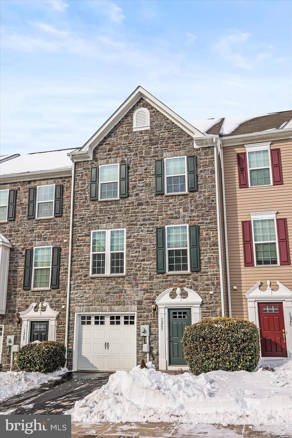 1265 ELDERSLIE LANE