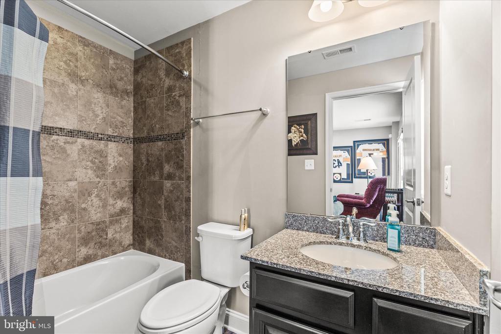 1265 ELDERSLIE LANE