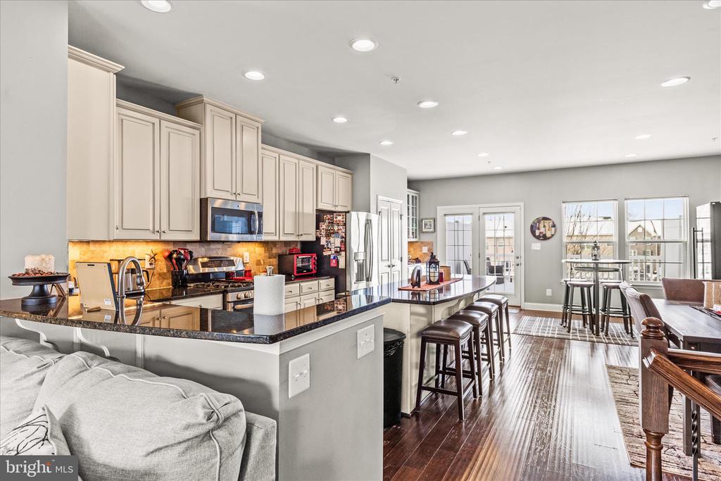 1265 ELDERSLIE LANE