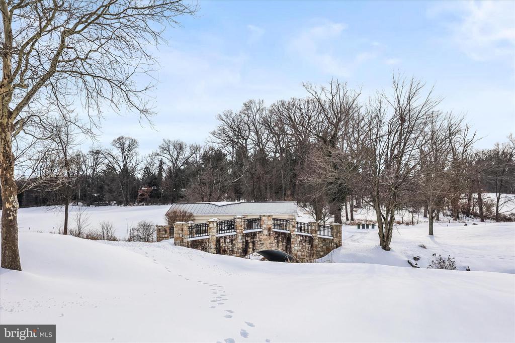 1265 ELDERSLIE LANE