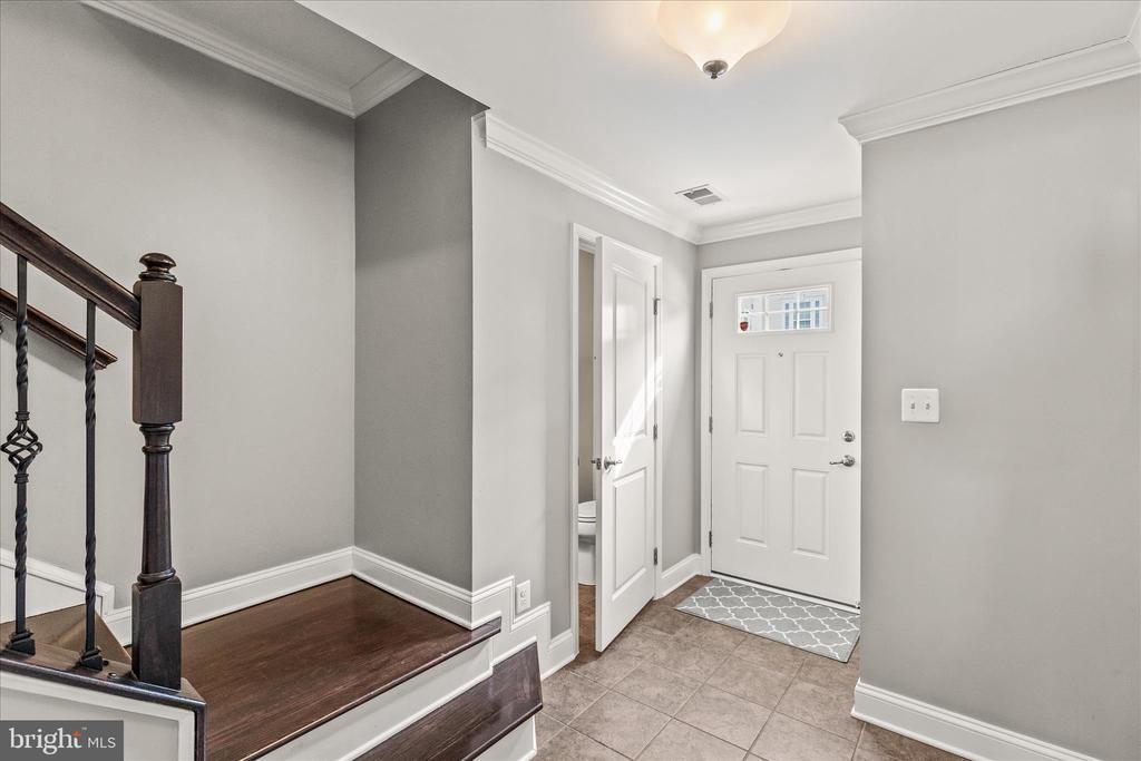 1265 ELDERSLIE LANE