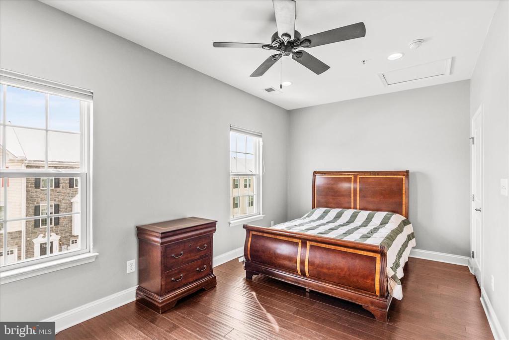1265 ELDERSLIE LANE