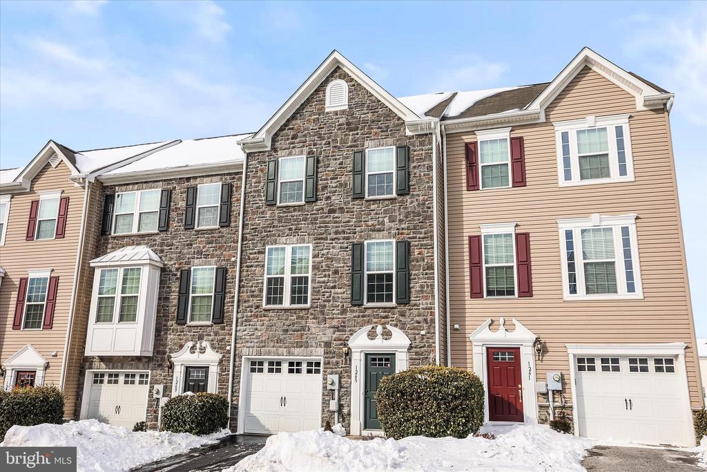 1265 ELDERSLIE LANE