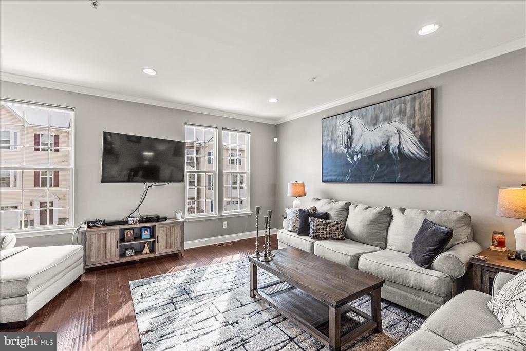 1265 ELDERSLIE LANE