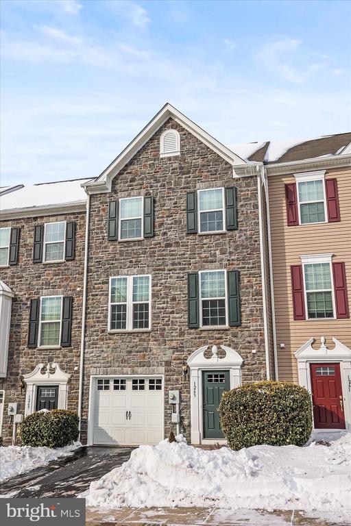 1265 ELDERSLIE LANE
