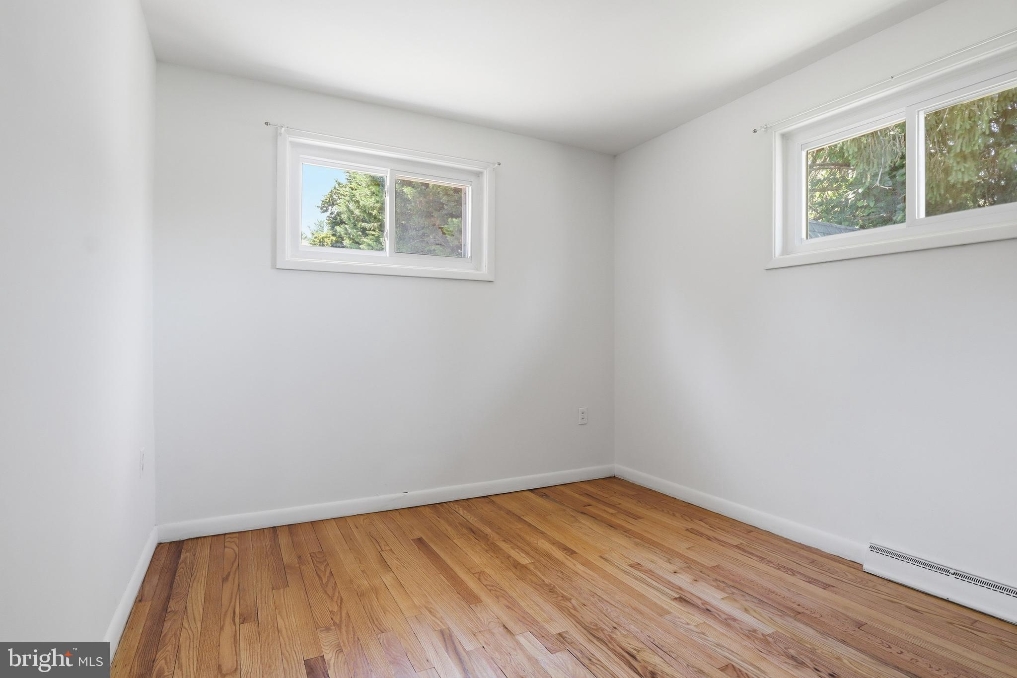 2060 SANDALWOOD COURT