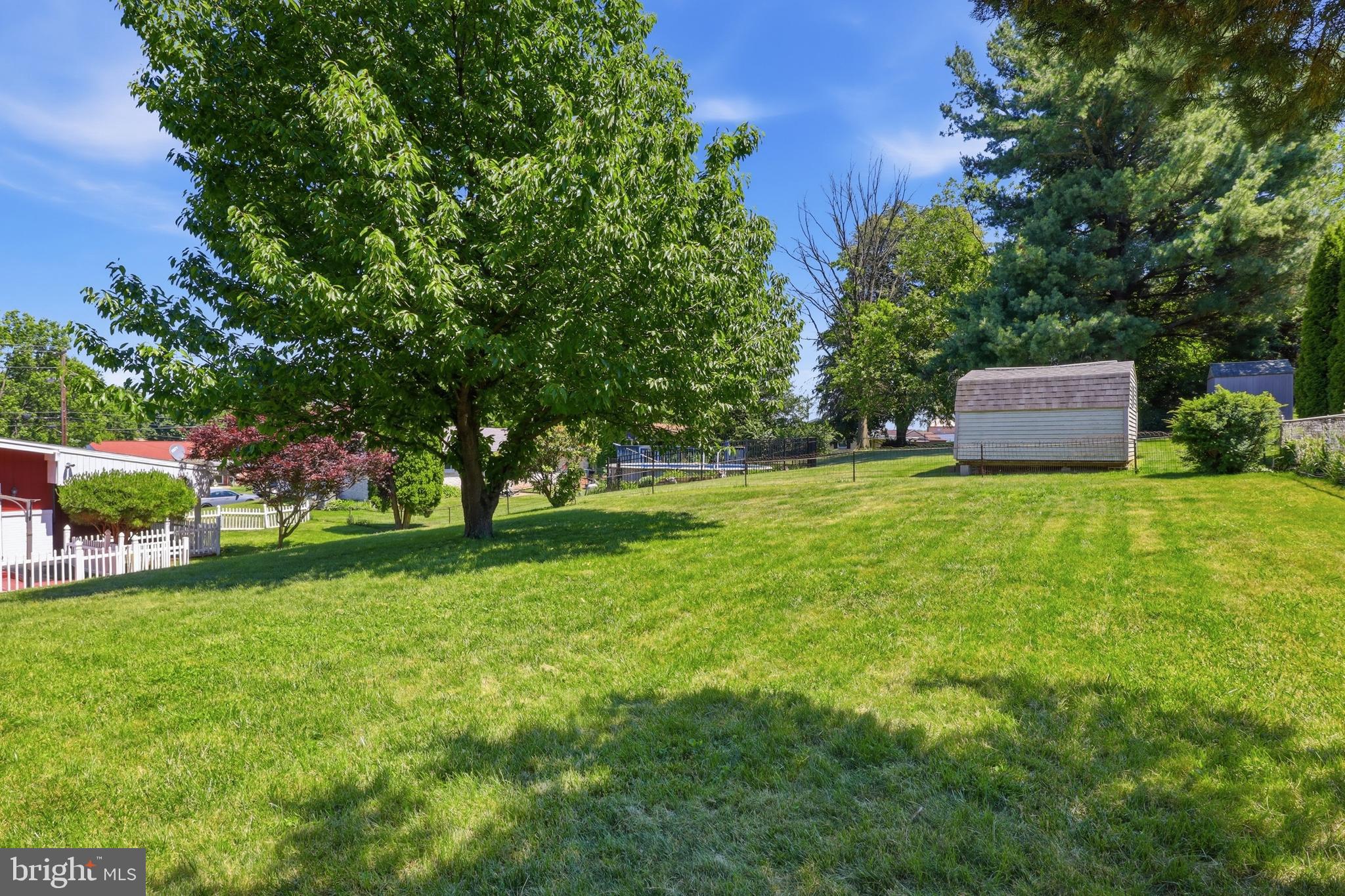 2060 SANDALWOOD COURT