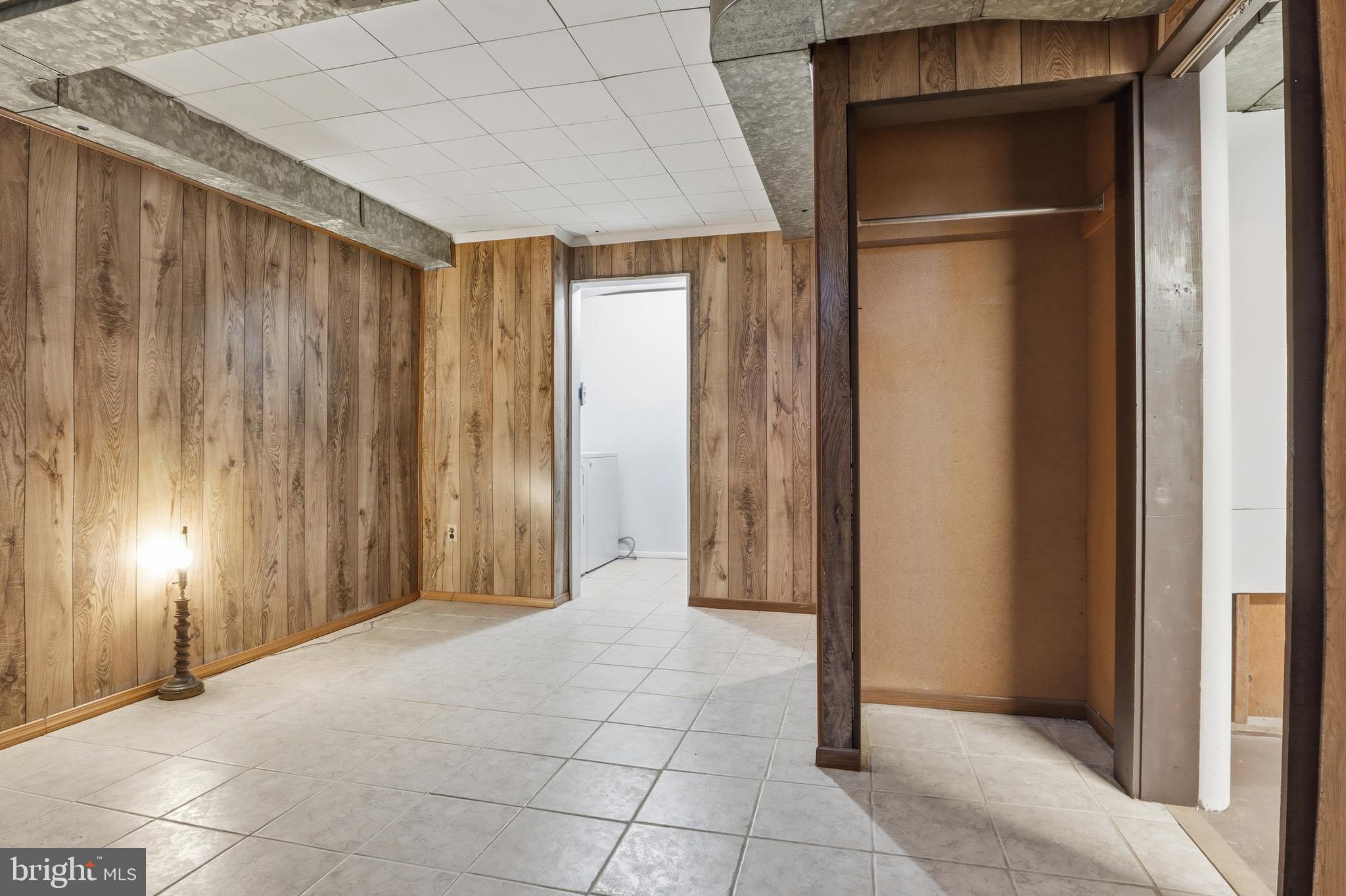 2060 SANDALWOOD COURT