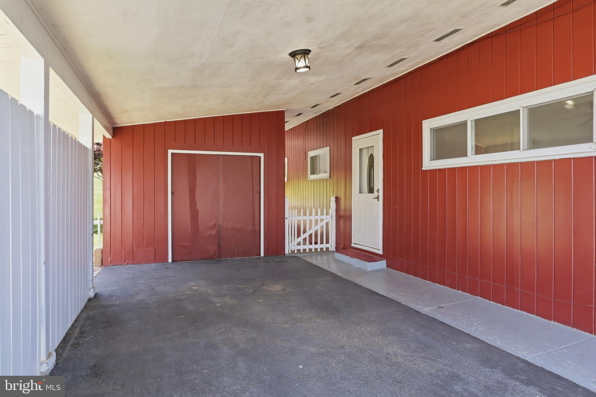 2060 SANDALWOOD COURT