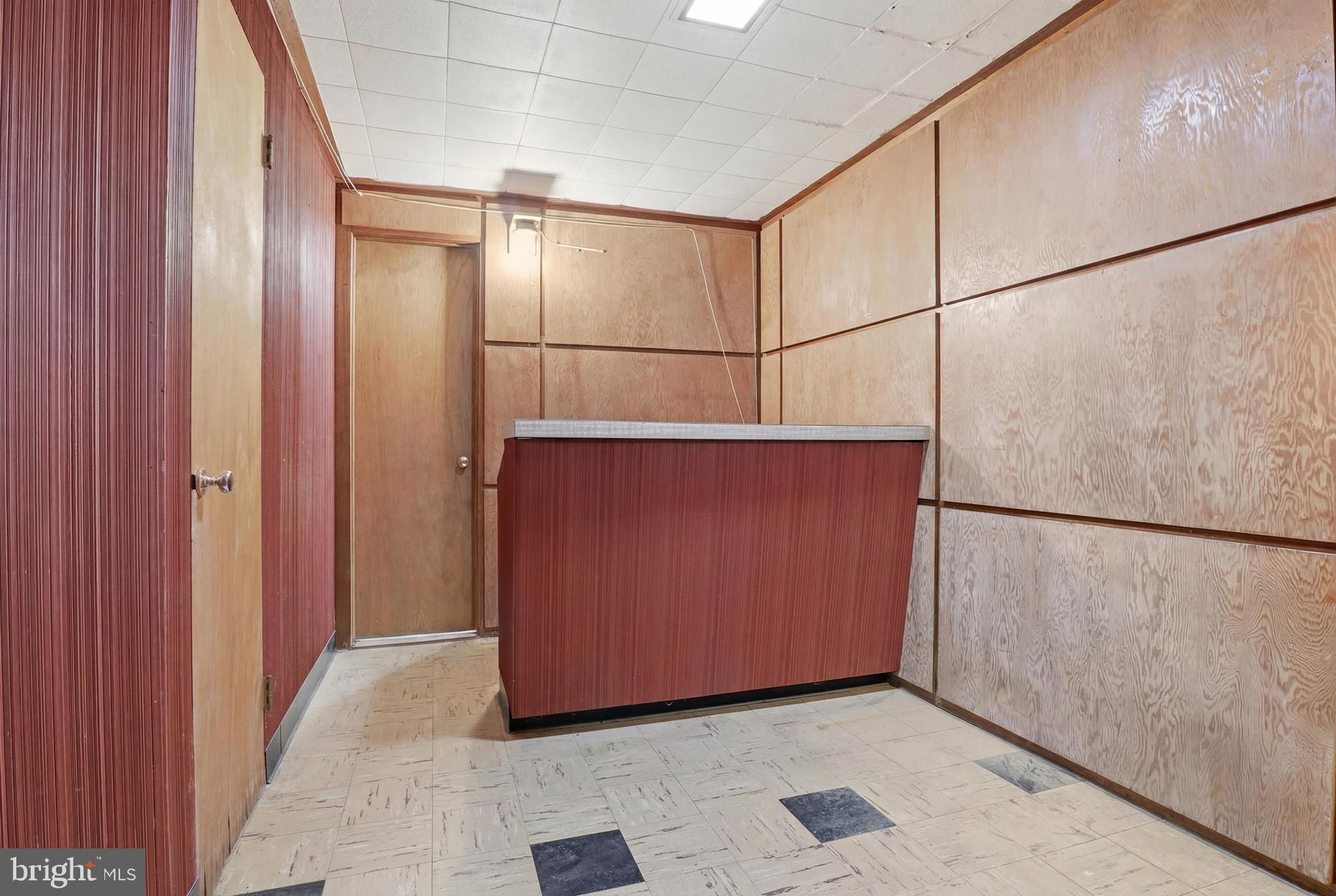 2060 SANDALWOOD COURT