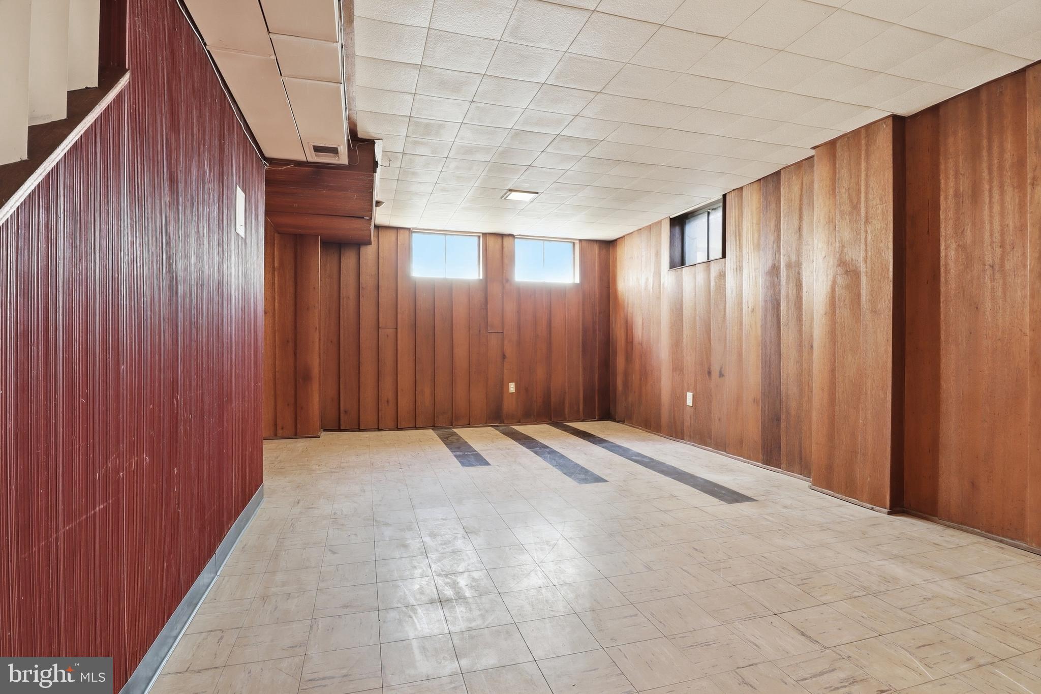 2060 SANDALWOOD COURT