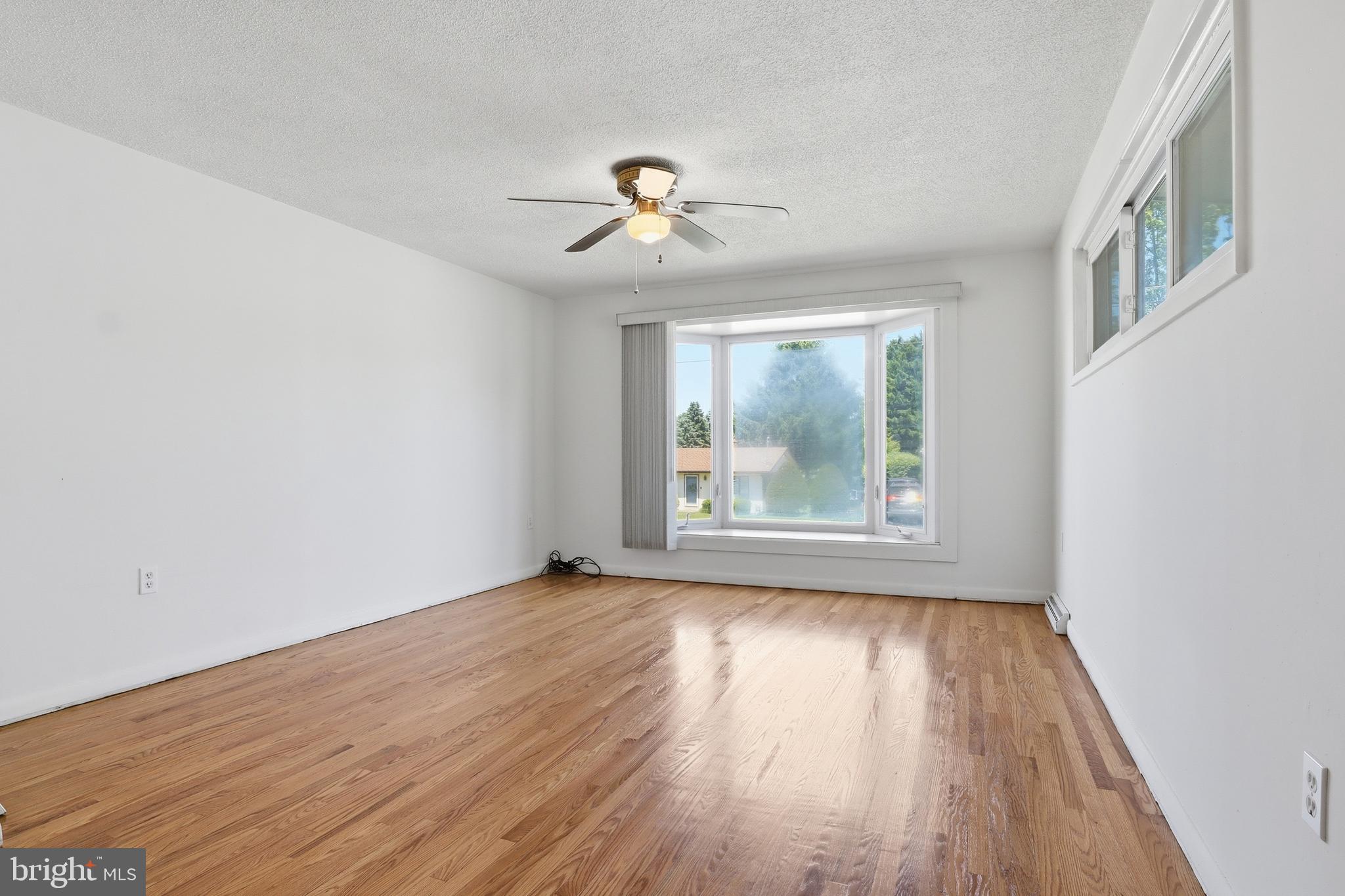 2060 SANDALWOOD COURT