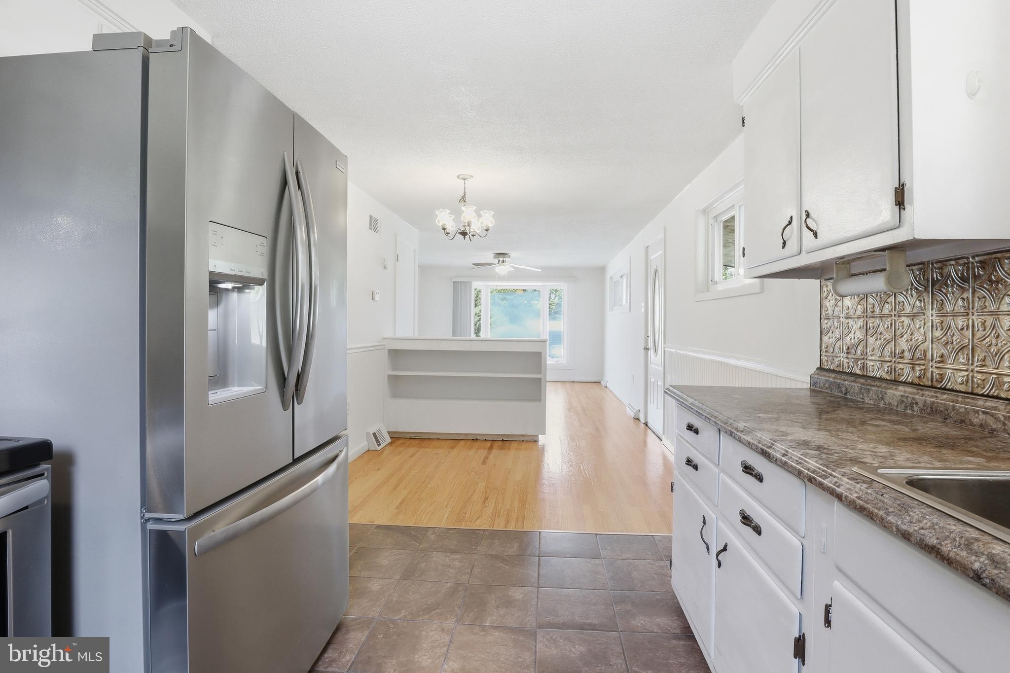 2060 SANDALWOOD COURT