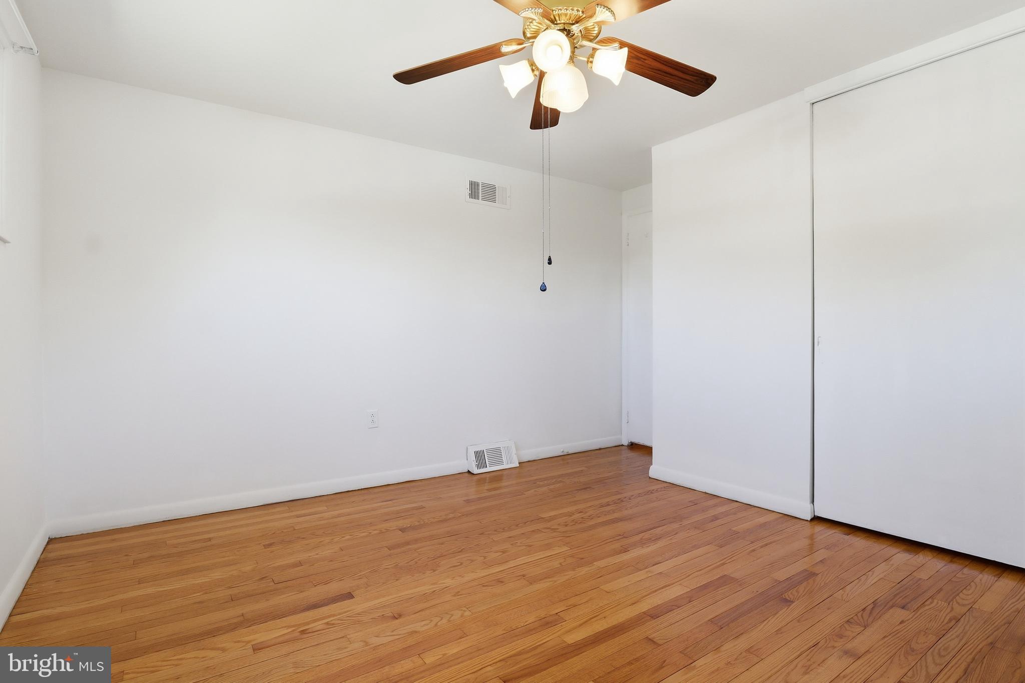 2060 SANDALWOOD COURT