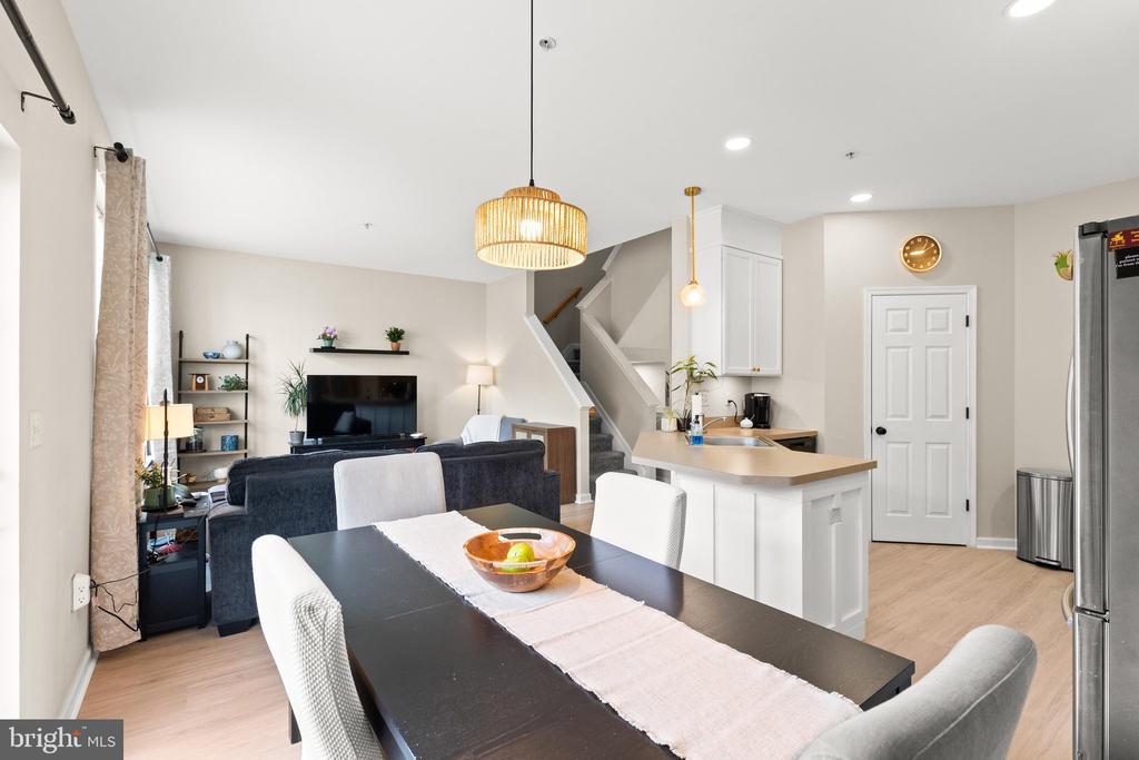 2234 LIVE OAK LANE Unit: 2234