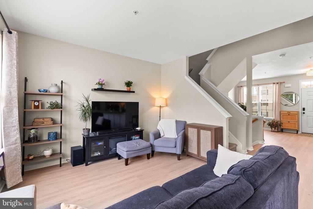 2234 LIVE OAK LANE Unit: 2234