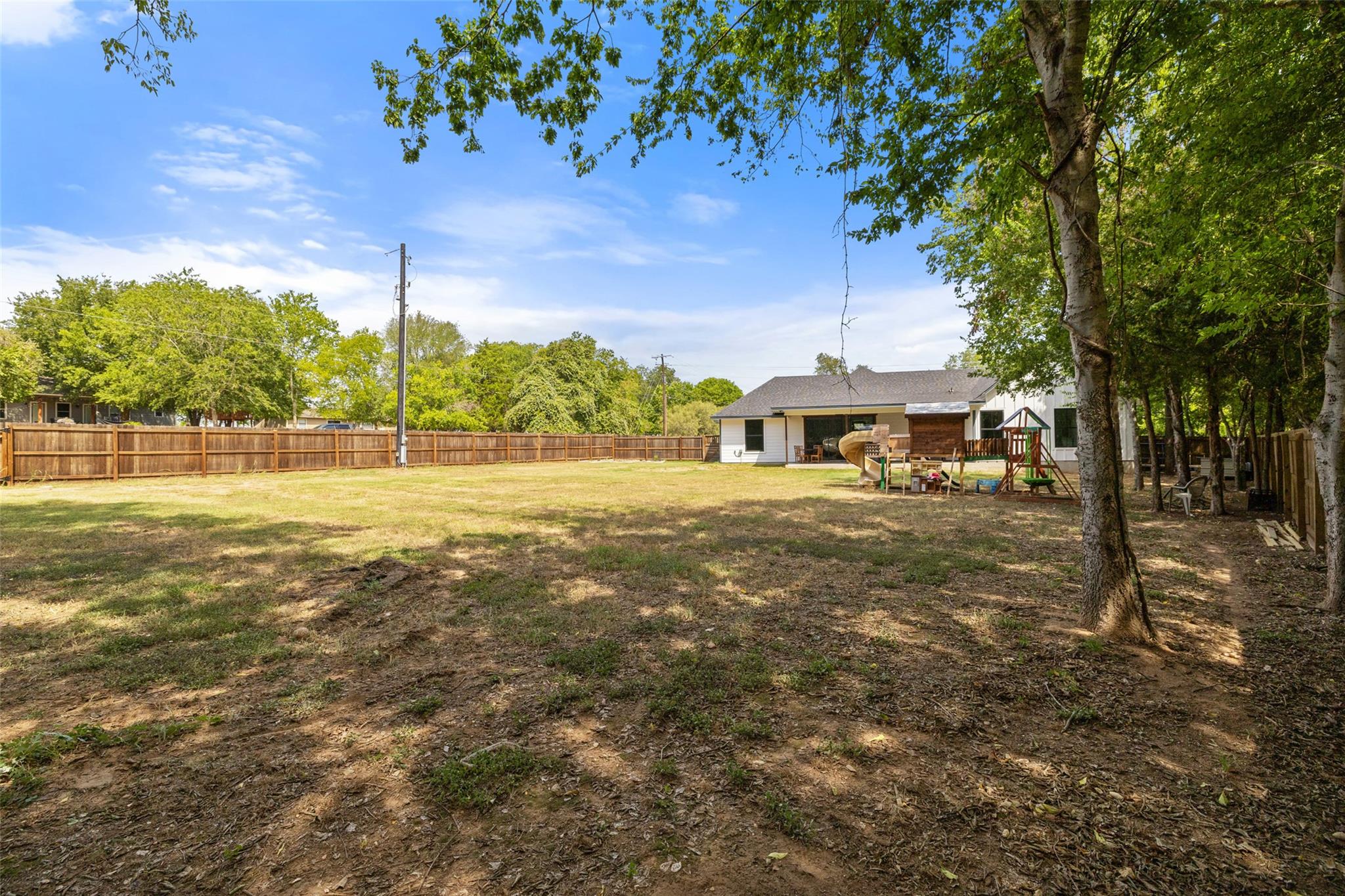105 Laumaia LN