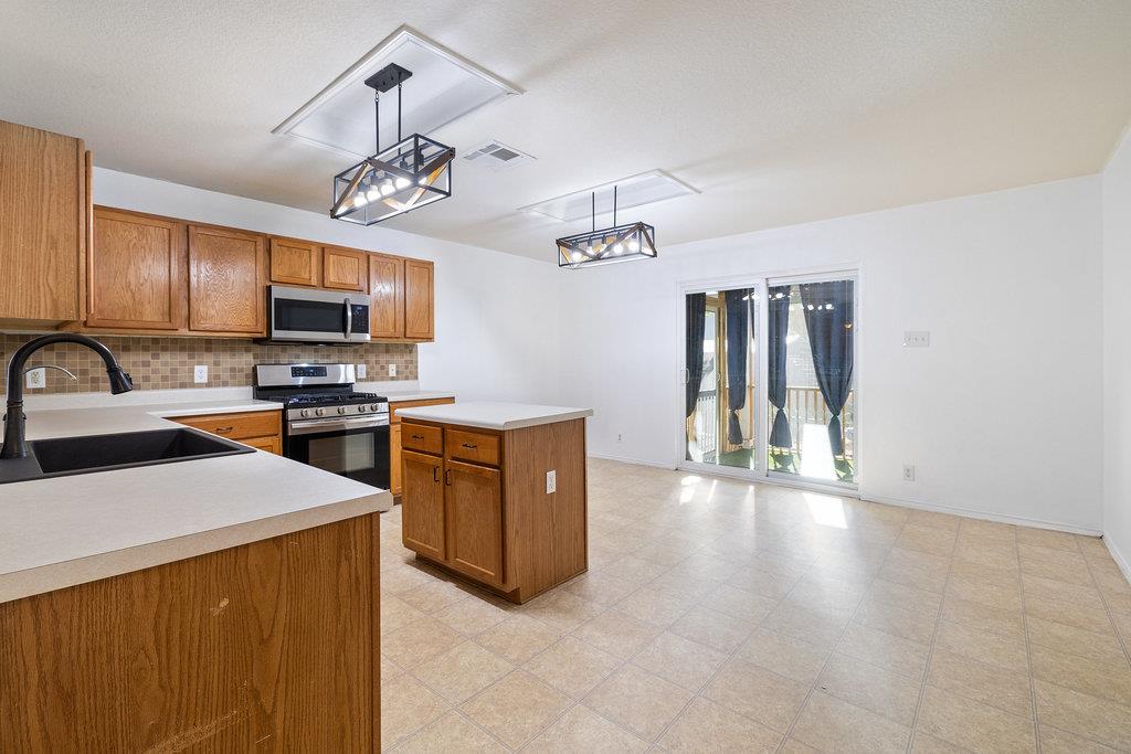 222 Bryant DR