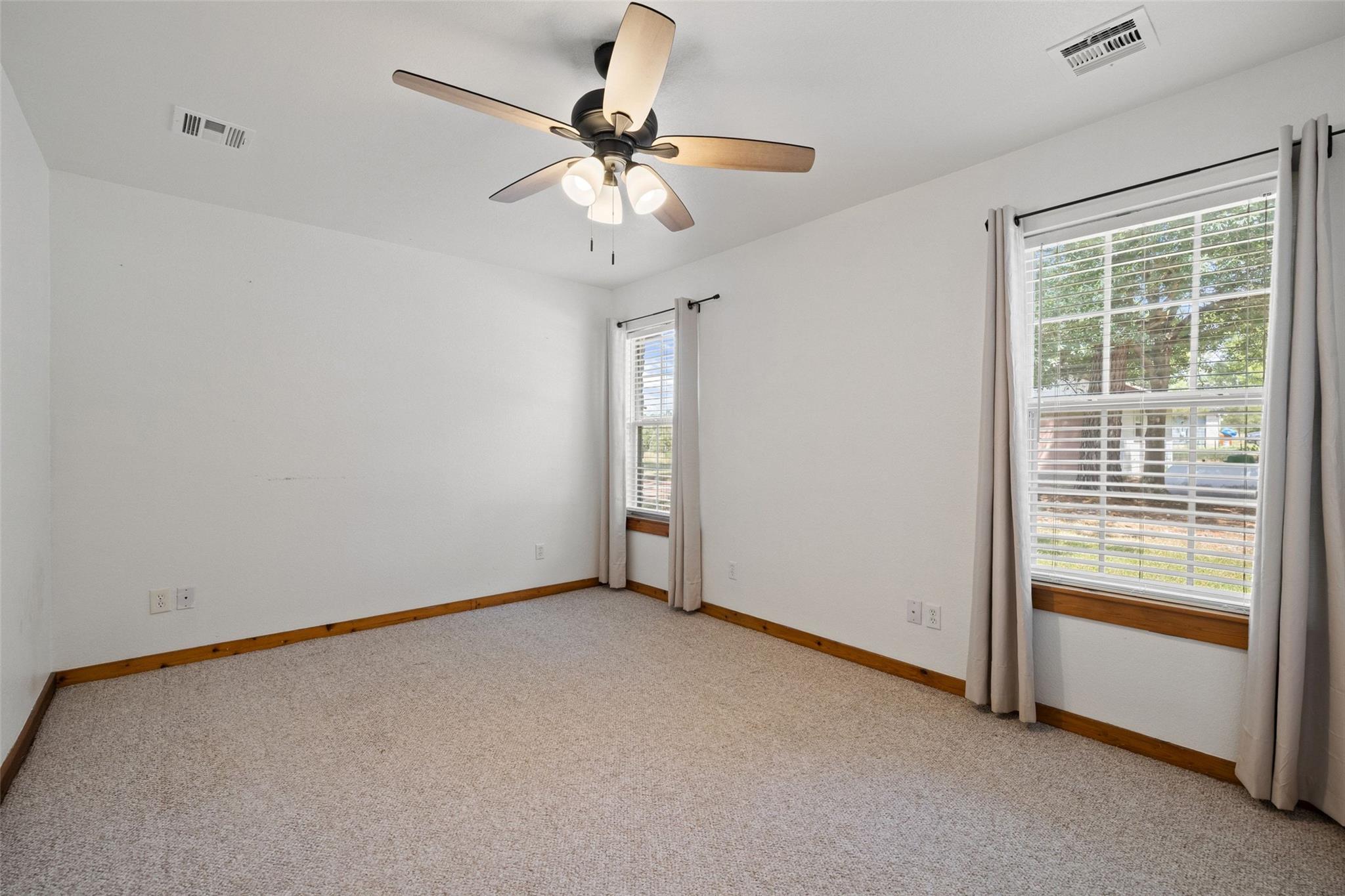 179 Rainbow DR