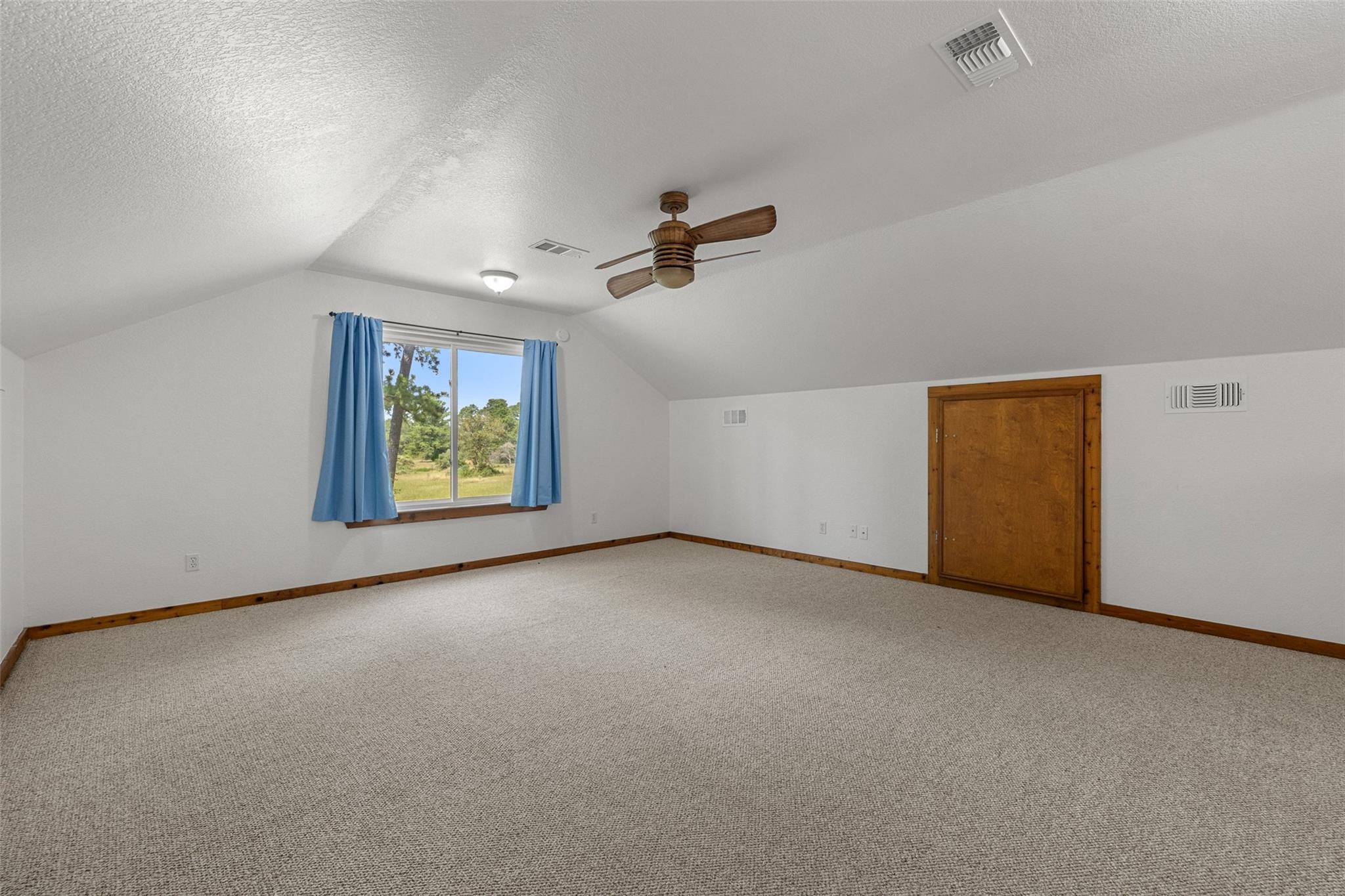 179 Rainbow DR