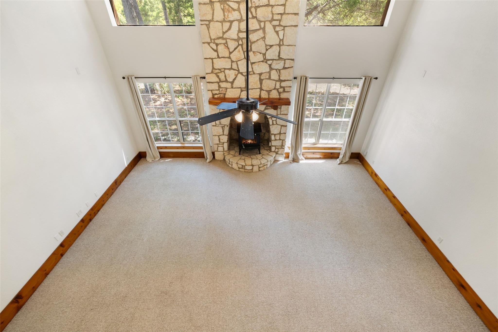 179 Rainbow DR