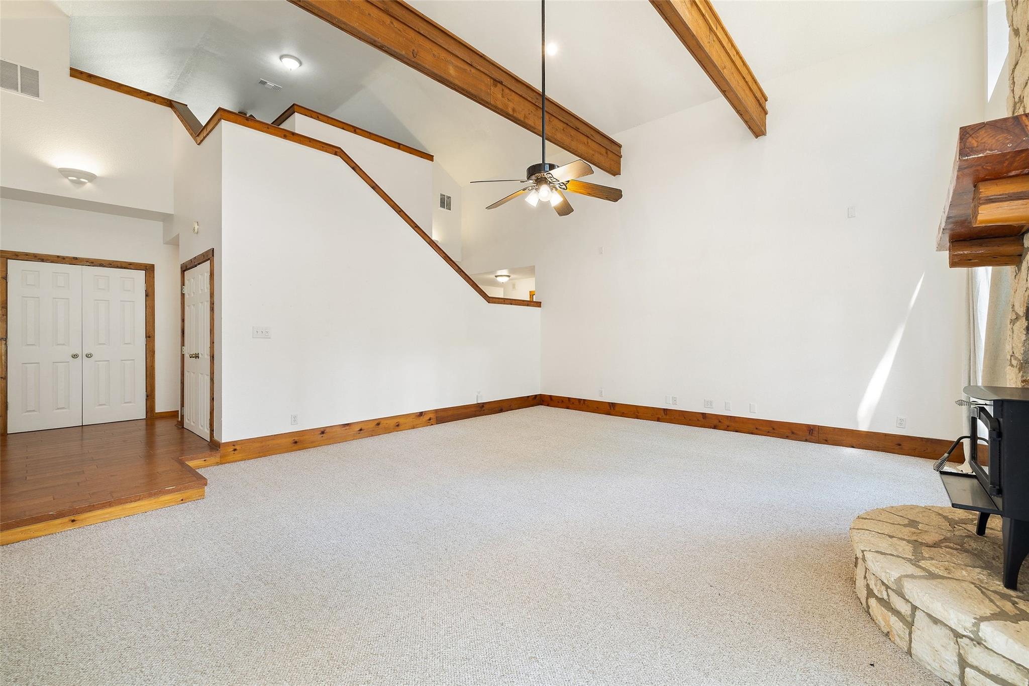 179 Rainbow DR