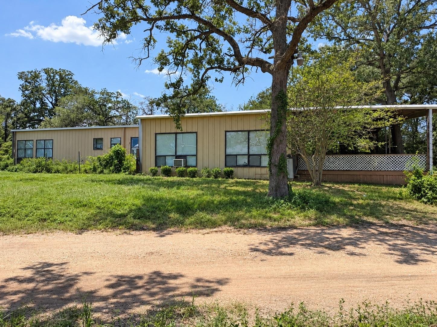 1045 W SH 71 Highway