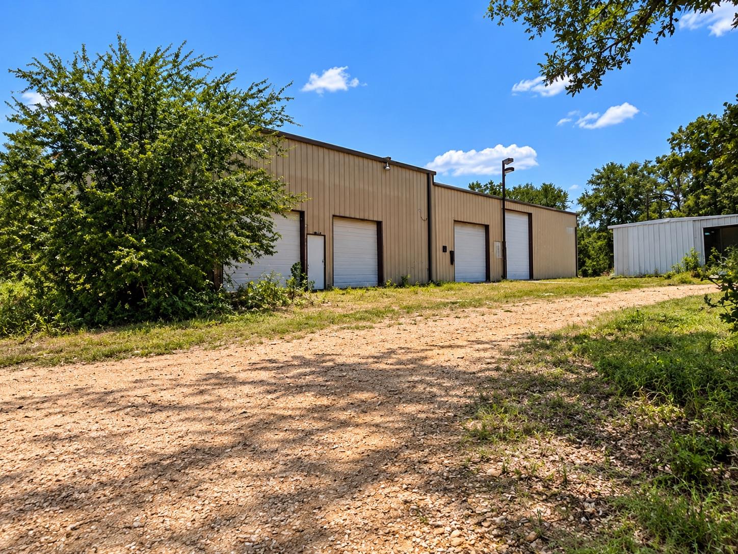 1045 W SH 71 Highway