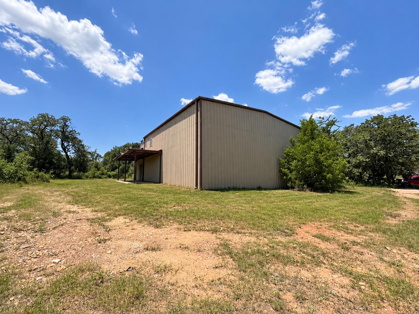 1045 W SH 71 Highway